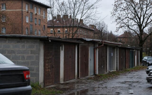 Garáže na prenájom v Banskej Bystrici a Bratislave