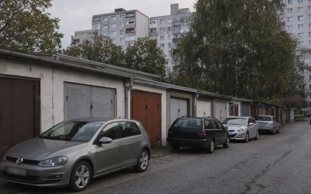 Garáže v Karlovej Vsi s cenovkami na predaj v Bratislave