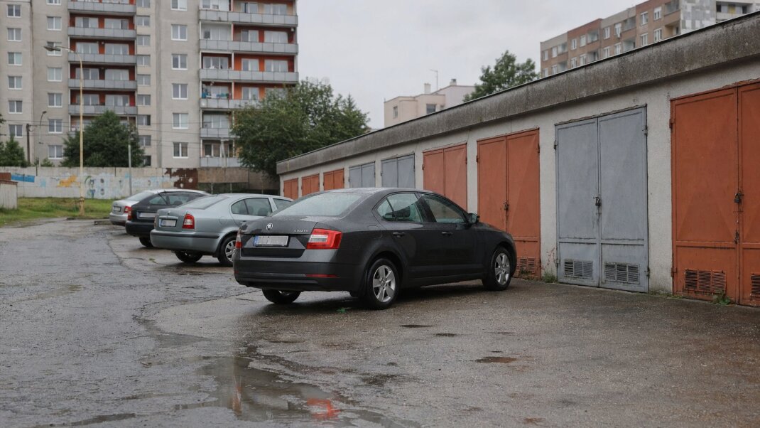 Garáž na prenájom v Nitre s moderným dizajnom a dostupným parkovaním