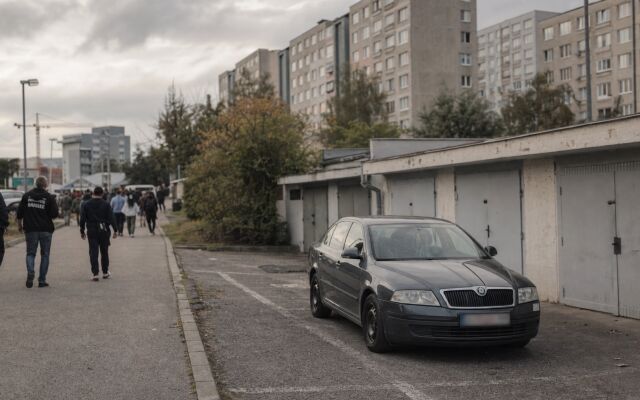 Garážové státia v Bratislave pred koncertným priestorom