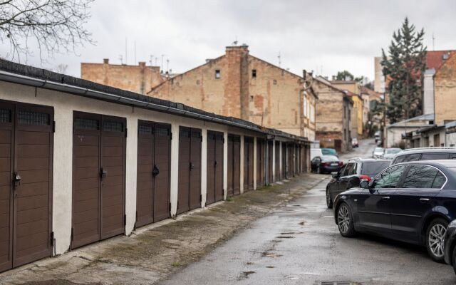 Garáže na predaj v Bratislave s rôznymi cenovými ponukami