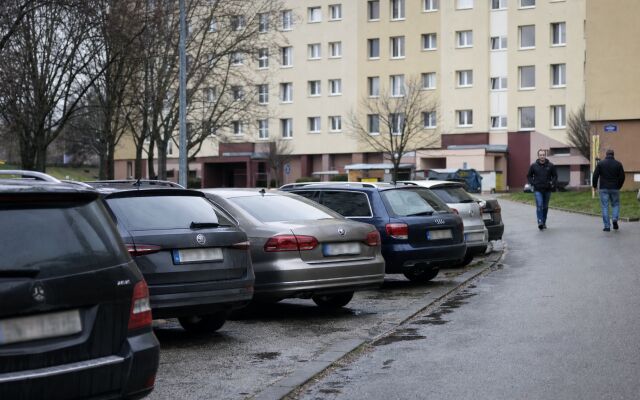 Parkovacie miesta v Bratislave s inzerátmi na prenájom a predaj