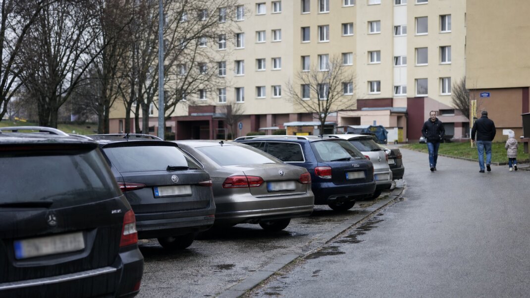 Parkovacie miesta v Bratislave s inzerátmi na prenájom a predaj