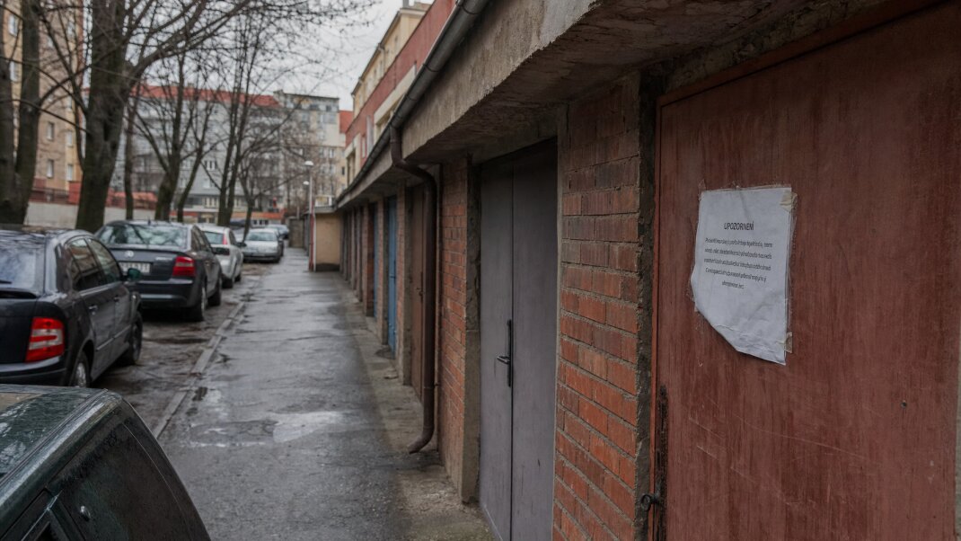 Nájomca neplatí za garáž, prenajímateľ posiela upomienku na zaplatenie nájmu