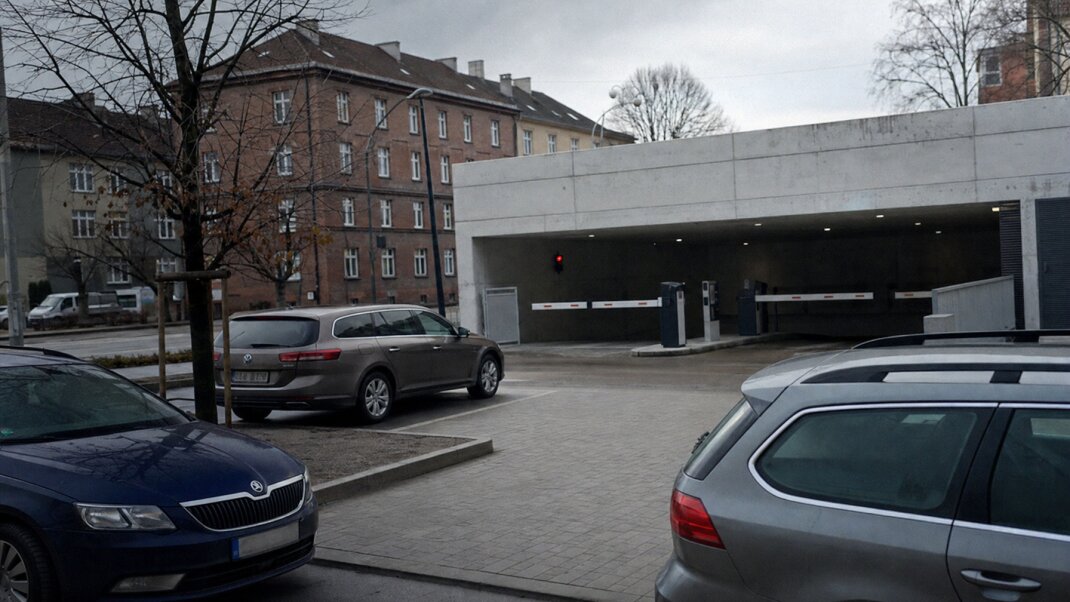 Nový garážový dom bez nabíjacích staníc pre elektromobily v Bratislave
