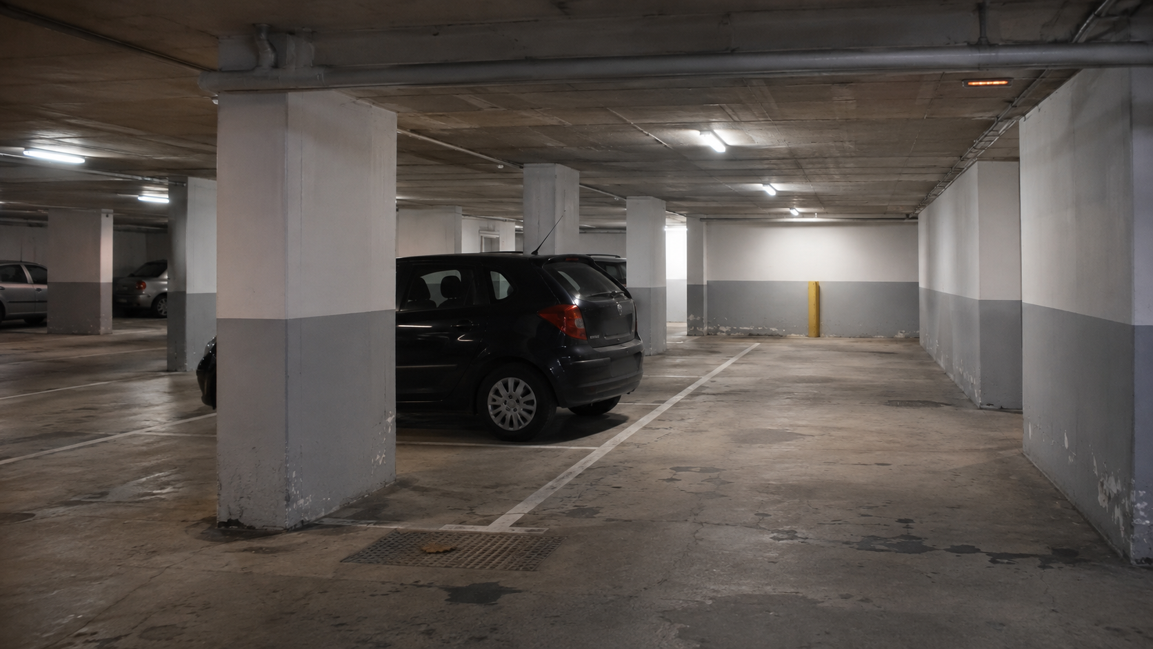 Osvetlenie garáže bez tmavých rohov a zbytočnej spotreby