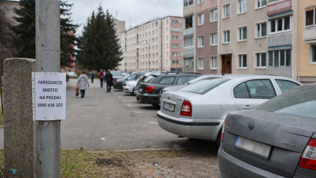 Parkovacie miesto na predaj v Žiline s cenovkami a ponukami na ulici
