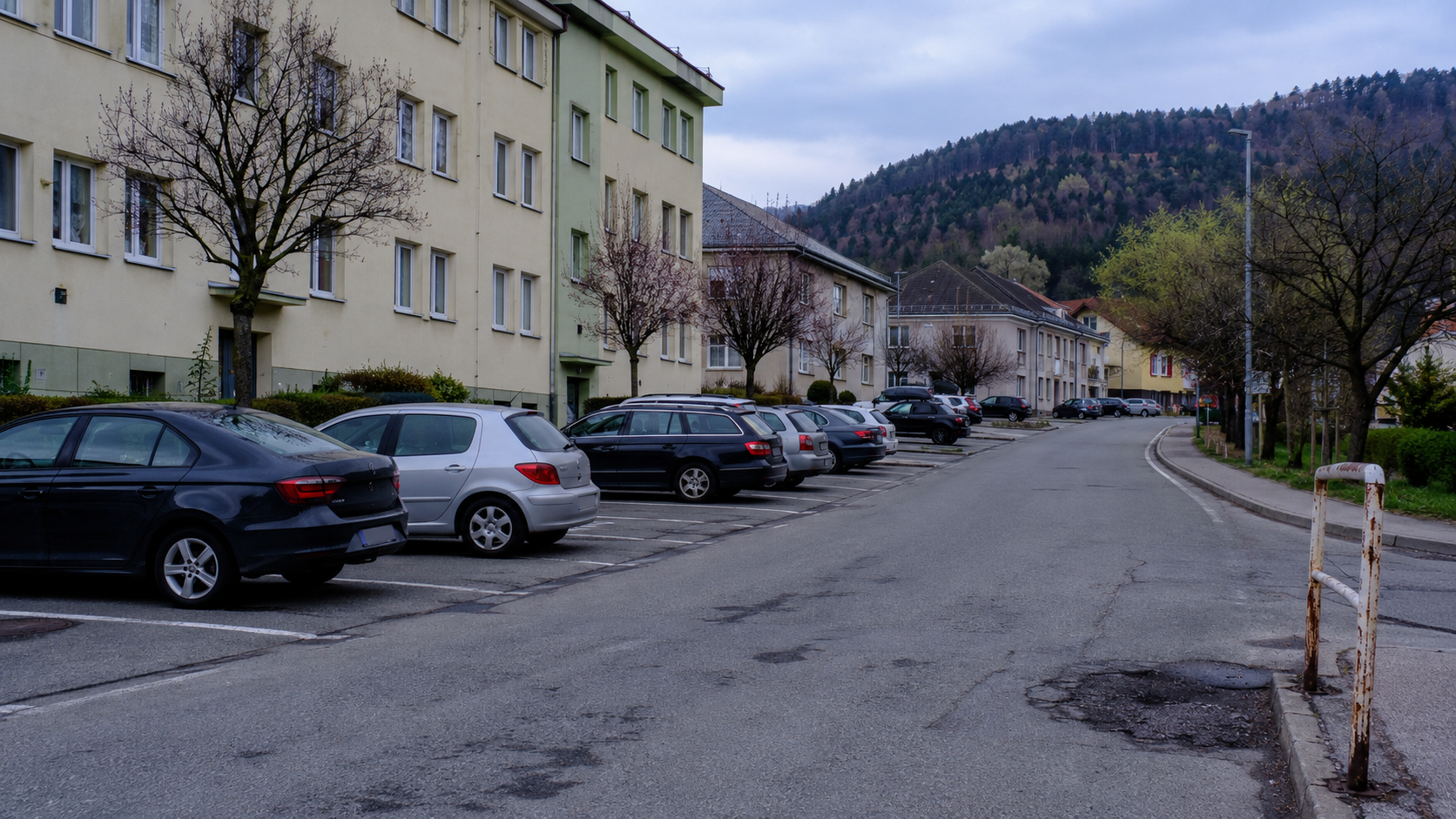 Dolný Kubín autom: centrum, nemocnica a východisko na Oravu — širší kontext