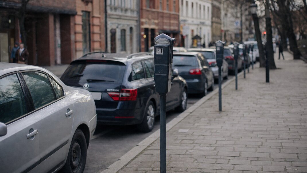 Parkovacie zóny v Košiciach s rôznymi tarifami a reguláciami