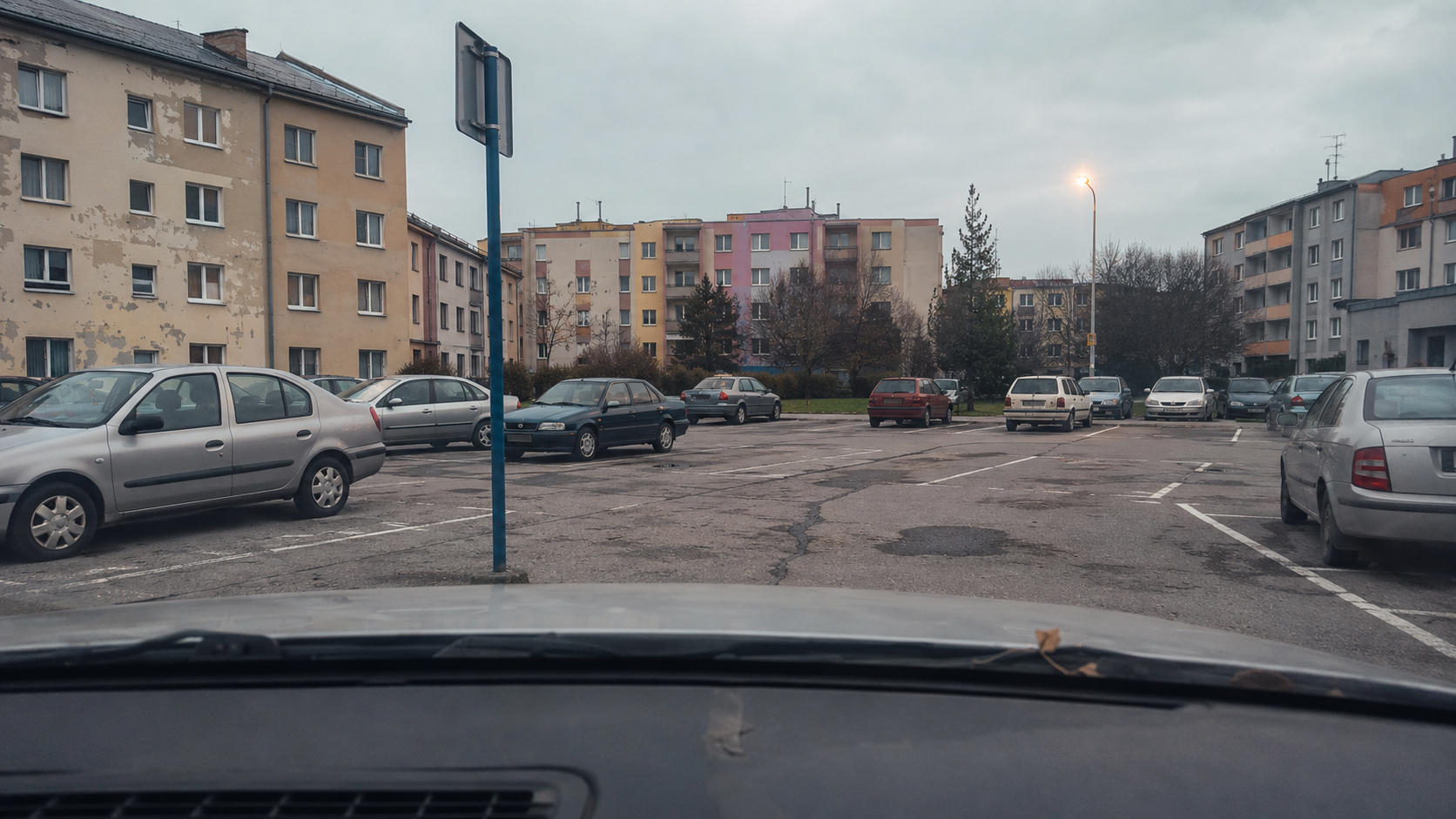 Parkovacia politika v Rimavskej Sobote pod lupou vodiča