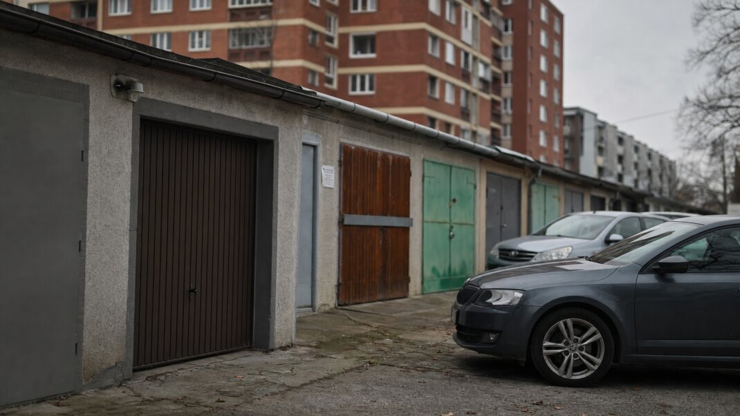Prenájom garáže v Bratislave s daňovými povinnosťami