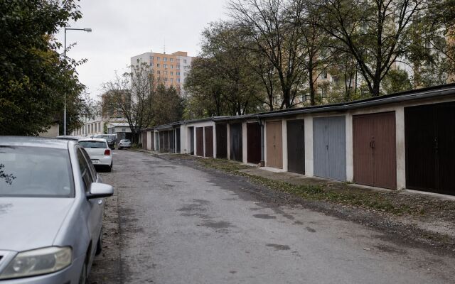 Parkovacie miesta v Košiciach s rezidentskými kartami a súkromnými garážami