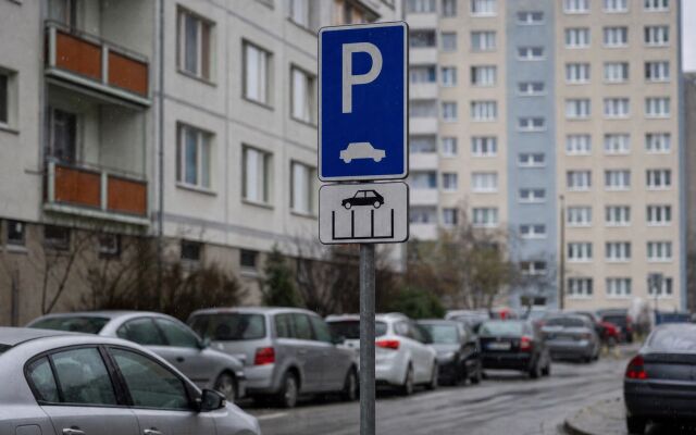 Parkovisko s rezidentskými miestami v bratislavskej štvrti