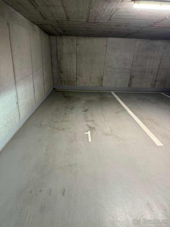Na prenájom garážové parkovacie státie v Bratislave