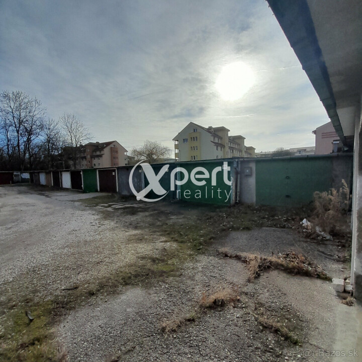 Predaj panelovej garáže 18m2 na Veternej ulici v Šamoríne