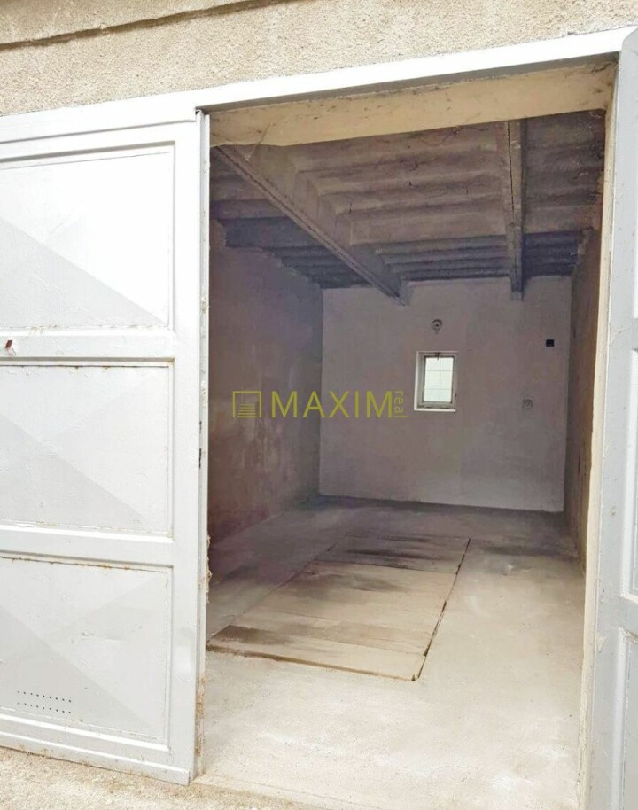 Predaj garáže s pozemkom na Prešovskej ulici v Ružinove