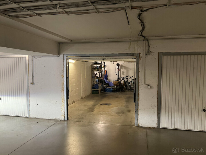 Na predaj: Priestranná garáž 25 m² v Dunajskej Lužnej