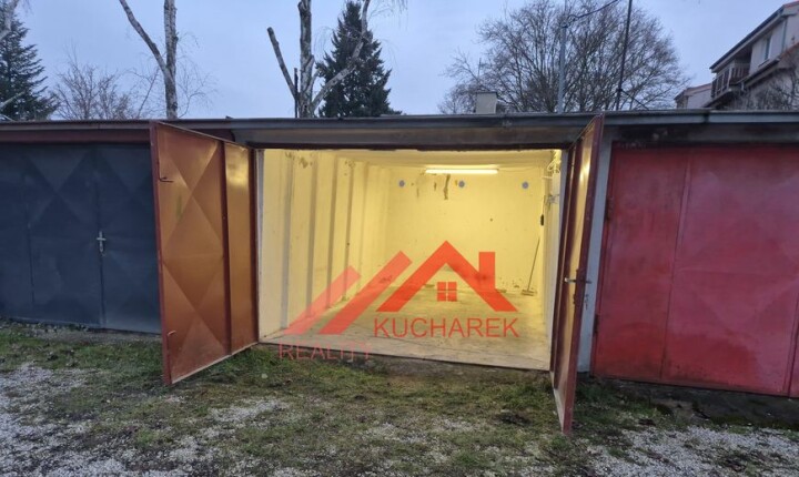 Prenájom garáže v centre Pezinka na Záhradnej ulici