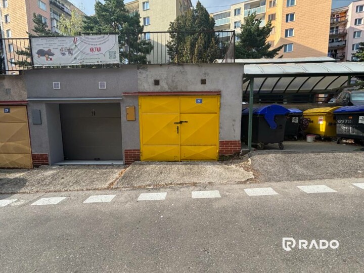 Predaj murovaná garáž 22m² na Šafárikovej ulici v Trenčíne