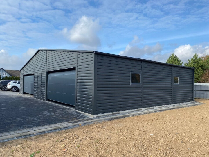 Plechová garáž 12x6 na predaj s diaľkovým ovládaním