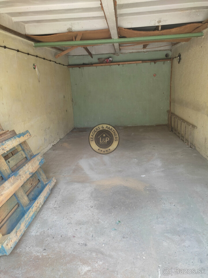 Na predaj murovaná garáž na Kollárovej ulici v Trnave