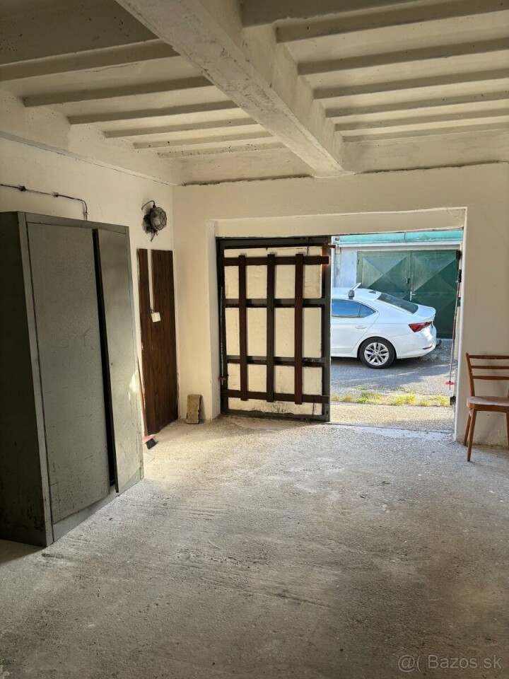 Murovaná garáž na predaj v Kramároch, Bratislava III