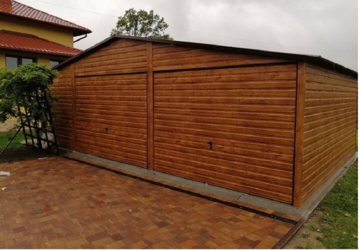 Plechová garáž 7x7 m s dreveným vzorom