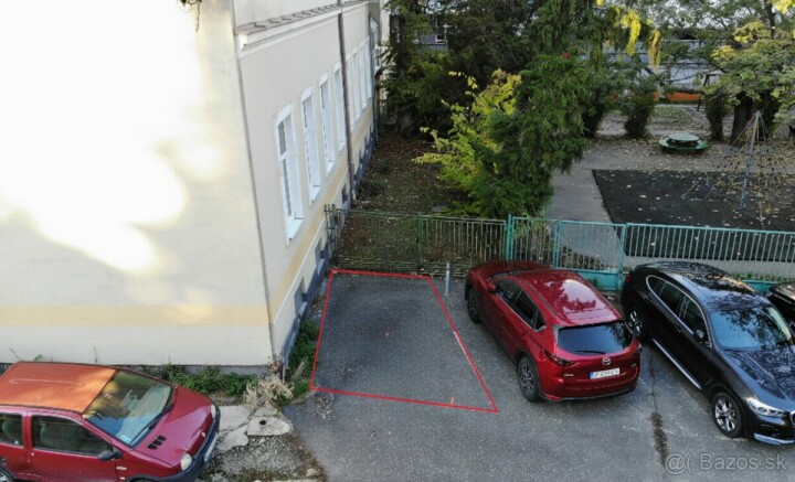 Prenájom vonkajšieho parkovacieho státia na ulici Špitalská