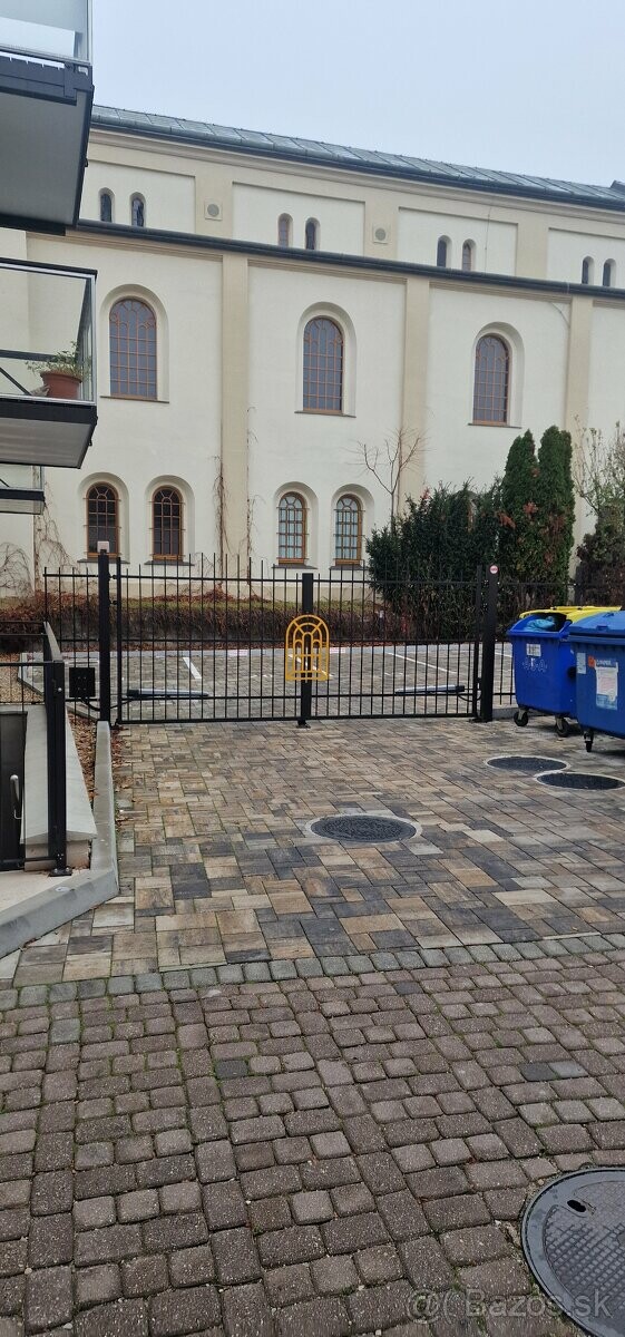 Prenájom parkovacieho miesta v centre mesta na Haulikovej ulici