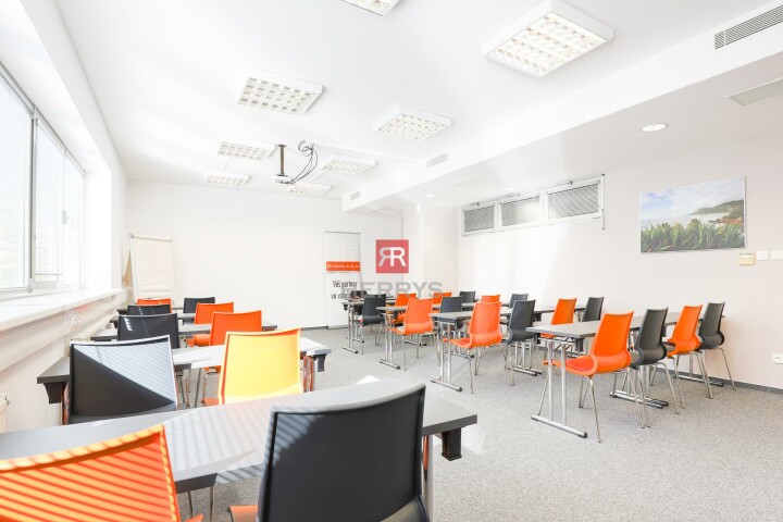 Prenájom garážového státia v novostavbe Panorama City, Bratislava