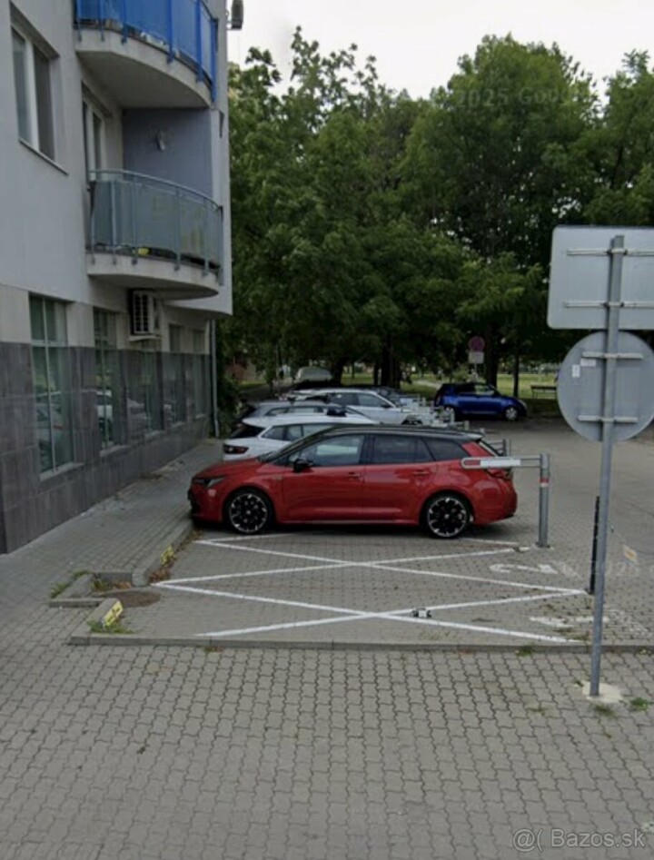 Prenájom parkovacieho miesta na ulici Kazanská