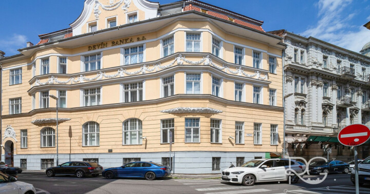 Garážové státie na predaj v novostavbe Slnečnice - Viladomy