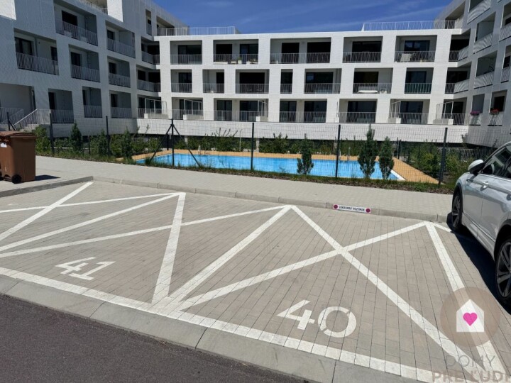 Prenájom vonkajšieho parkovacieho miesta v Dúbravke