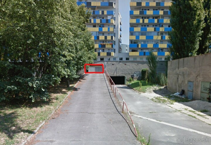 Prenájom garáže v Ružinove na Papraďovej ulici