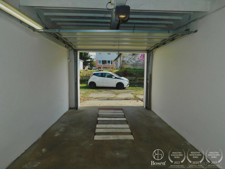 Predaj garáže s elektrinou a jamou v Bratislave – Ružinov