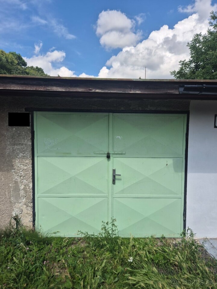 Predaj garáže s pozemkom v Prievidzi pod Skalkou