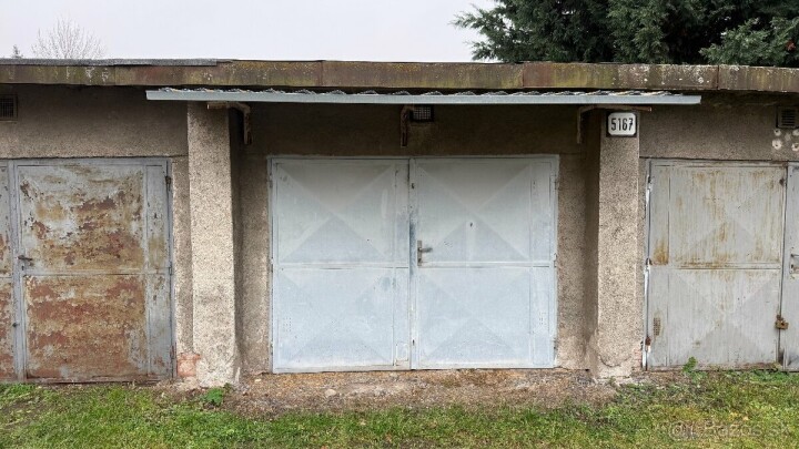 Predaj garáže v Leviciach na ulici B. Smetanu