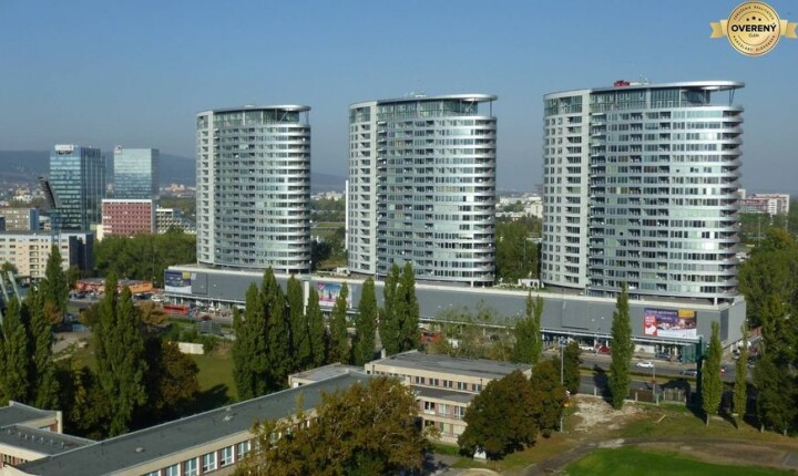 Prenájom vnútorného parkovacieho státia s nabíjaním - III Veže, Bajkalská, BA