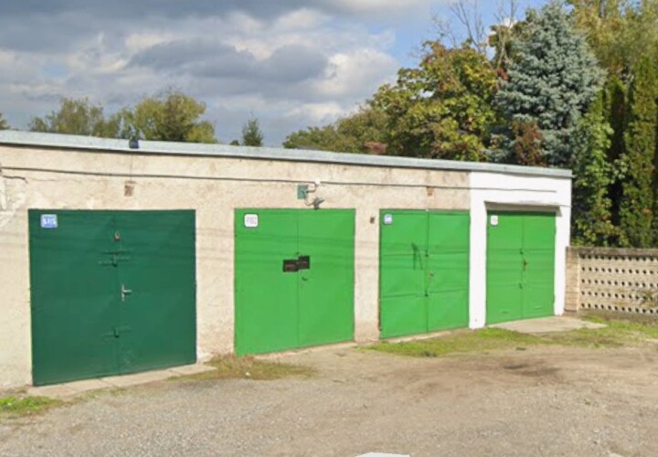 Murovaná garáž na prenájom v Stupave