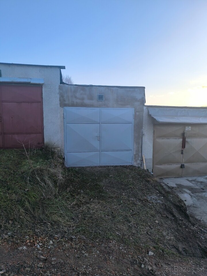 Predaj garáže s prístupom na vodu a elektrinu v Handlovej