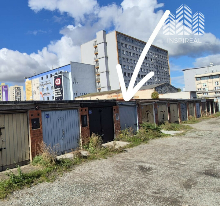 Predaj garáže s elektrinou a pozemkom v Košiciach - Krivá