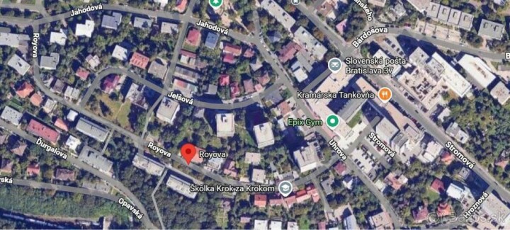 Prenájom uzamykateľnej 2-garáže na Royovej ulici v Kramároch