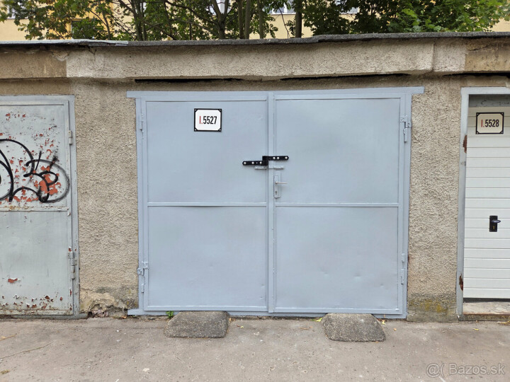 Prenájom garáže 18 m² v Košiciach, Staré Mesto, Jakobyho