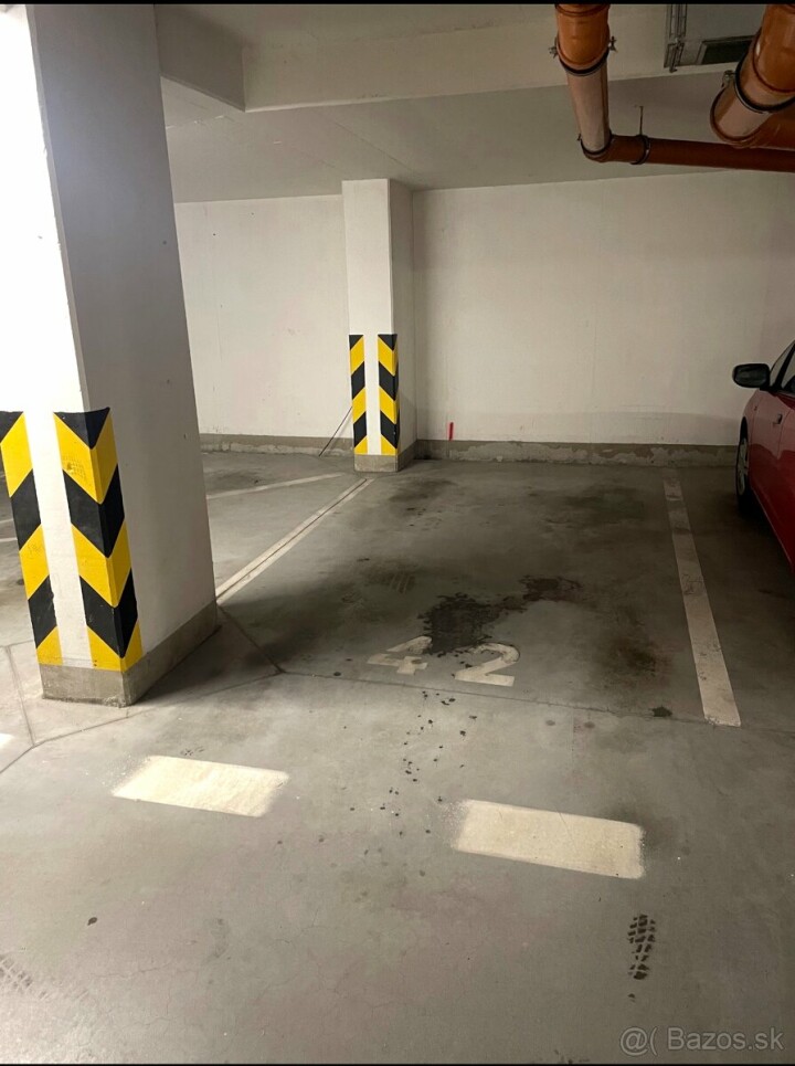 Na predaj garážové státie č. 42 na Tomášikovej ulici
