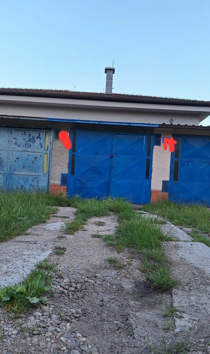 Na predaj murovaná garáž s montážnou jamou v Piešťanoch