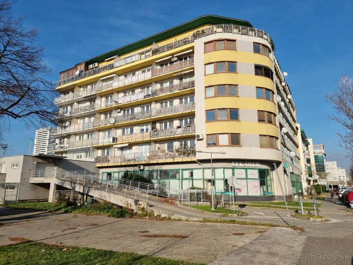 Prenájom garážového státia na ul. Švabinského v Bratislave