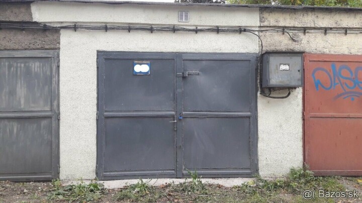 Na predaj garáž 18 m² v Košiciach-Juh s elektrinou