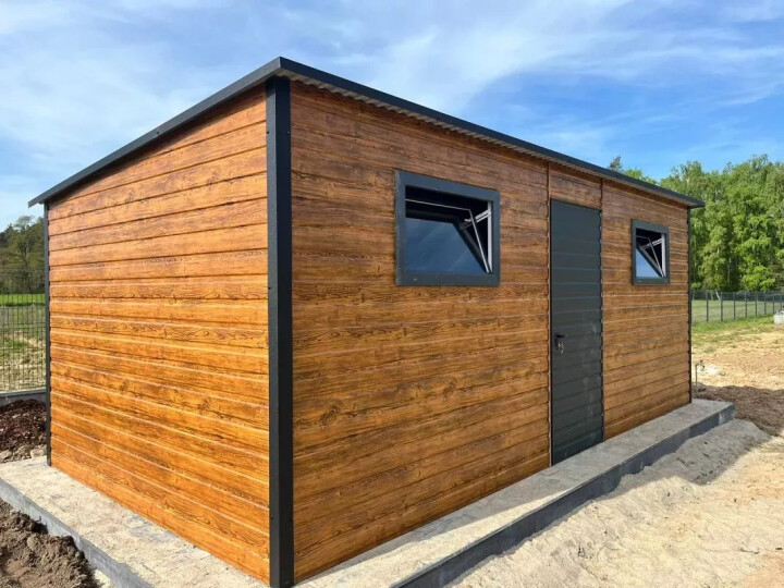 Plechový záhradný domček 6x3 m s antracitovou strechou