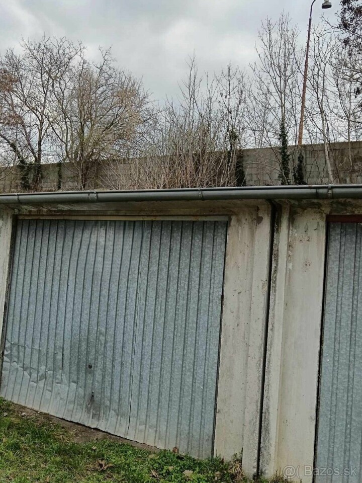Predaj garáže na ulici Selyeho v Komárne