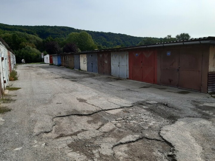 Predaj garáže na Jenisejskej ulici pri jazere